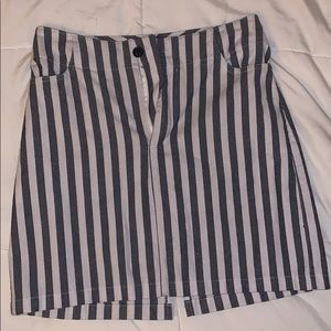 Brandy Melville Kassia Skirt
